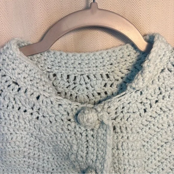 Handcrafted Vintage Crocheted 1960’s Blue Poncho Cape Grannycore Boho Size Small - Picture 4 of 6